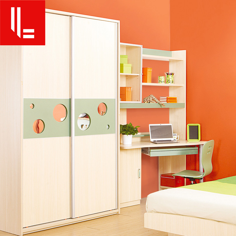 ��һ�Ҿ��¹��Լ�ִ���Ů��������L5902