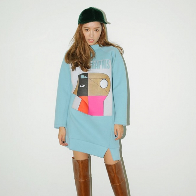 韩国stylenanda官方正品 个性涂鸦下摆开衩圆领连衣裙-天蓝色