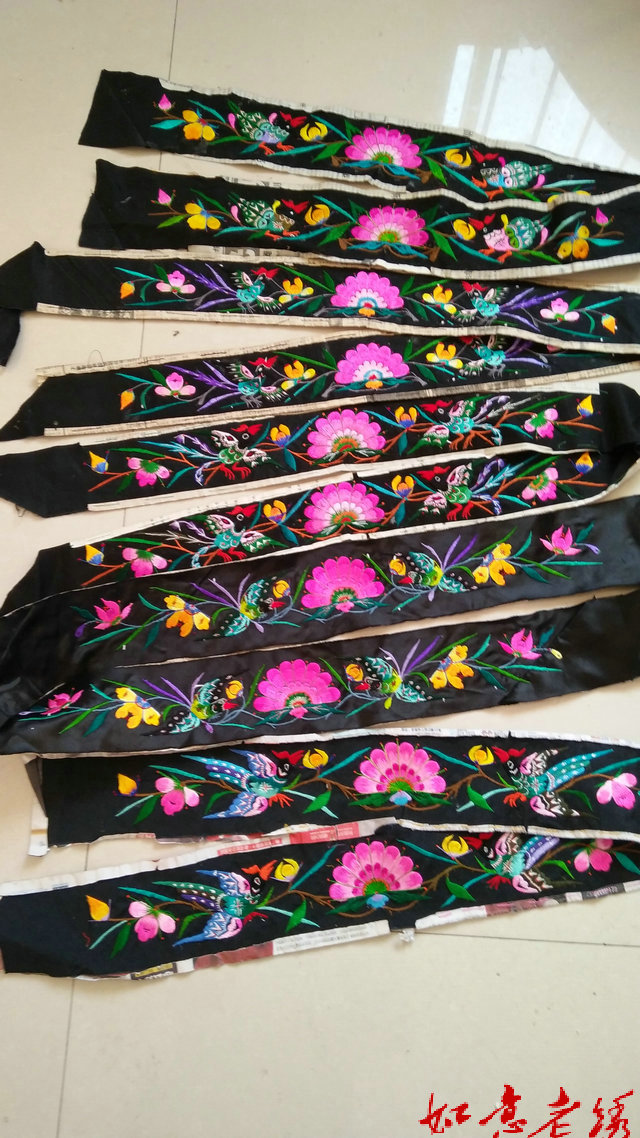 Old embroidery pieces hand embroidery pieces pine peach embroidery Pine peach embroidery ethnic minority craft gift decoration old embroidery products 08