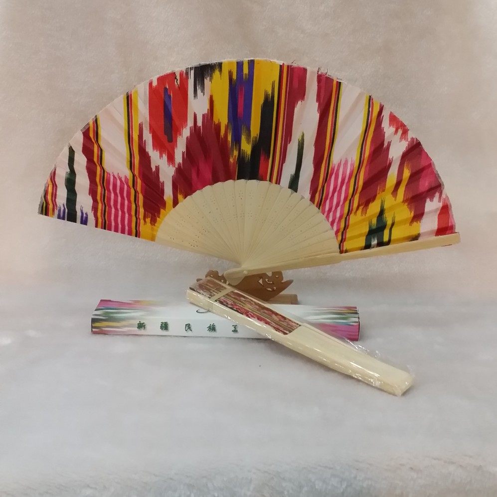Xinjiang fan boutique characteristic handicraft Atlas folding fan dance performance props tourist souvenirs