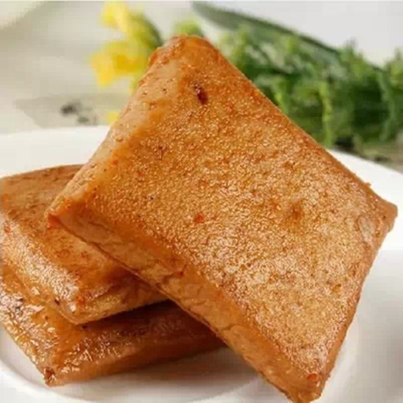 【天猫超市】炎亭渔夫鱼板烧香辣味鱼豆腐零食15g配啤酒肉松饼干