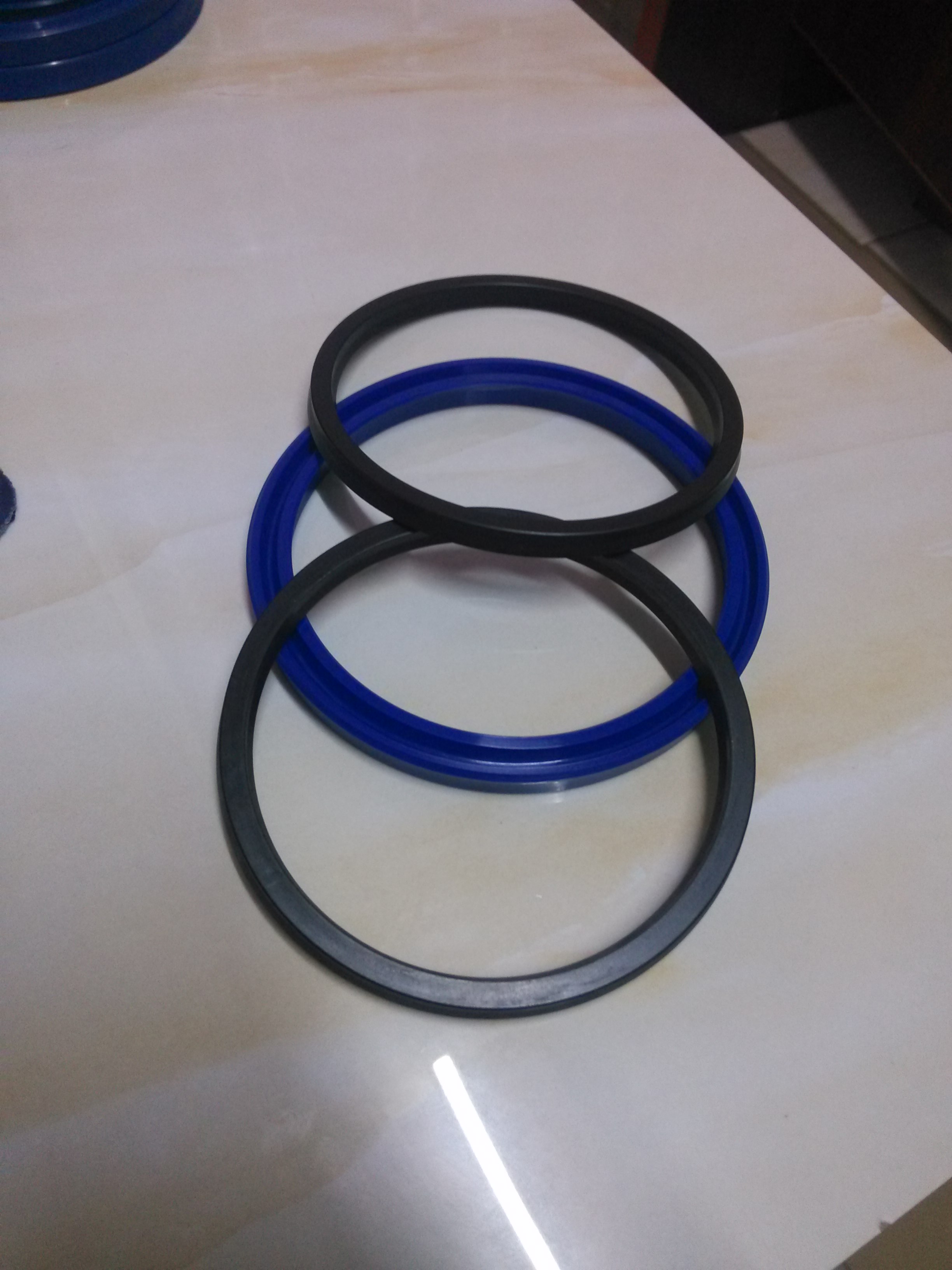 Zhongda Degao small scissor lift accessories auxiliary cylinder oil seal Degao lift oil seal