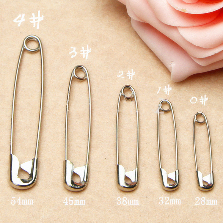 Export quality High quality high strength safety pin Children buckle pin Multi-purpose home pin multi-model