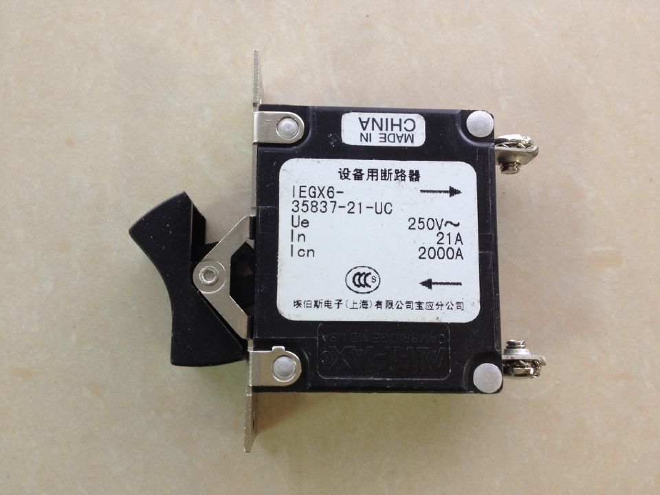 AIRPAX EBERS IEGX6-35837-21-UC device circuit breaker 1P 21A 250V