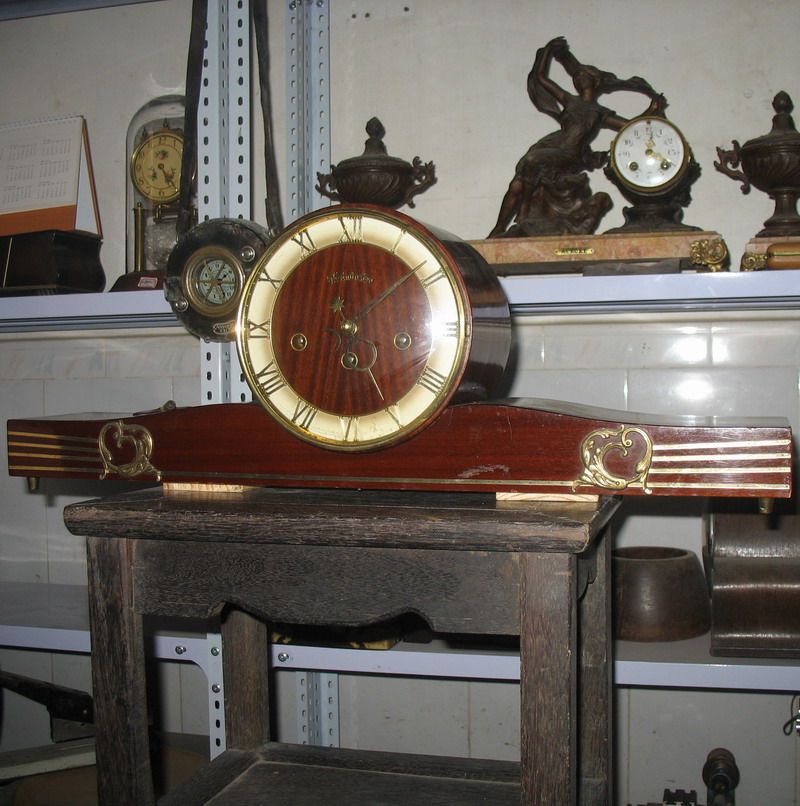 German five-tone table clock