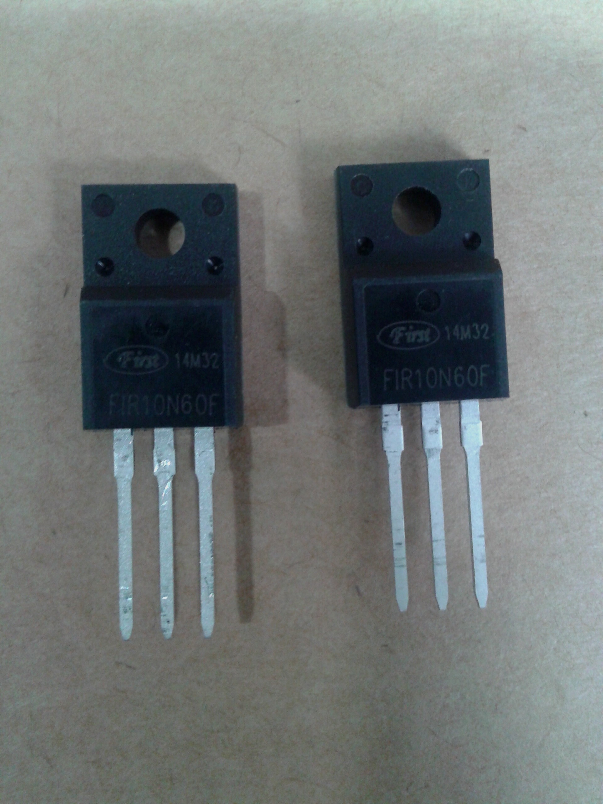 10N60 FQPF10N60 field effect electric crystal full plastic package T0-220F completely new power switch tube