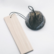 Glass ceramic Cast iron wind chimes Solid wood hang tag Wind pendulum bookmark restaurant menu Dish card listing house number cue card