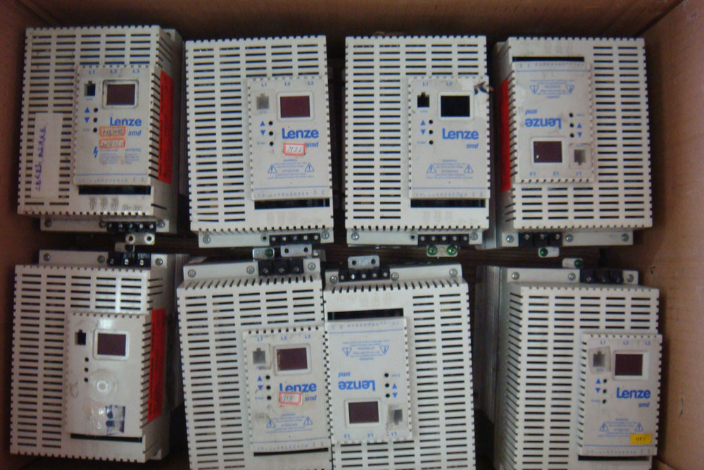 ESMD113L4TXA Used Lenz inverter 380v 11kw