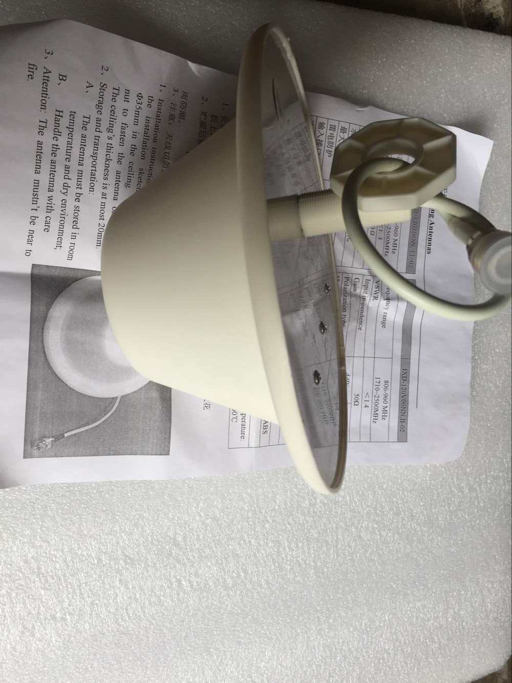 Flat bottom 5DB omnidirectional suction top antenna 800-2500m omnidirectional high gain omnidirectional suction top antenna wifi