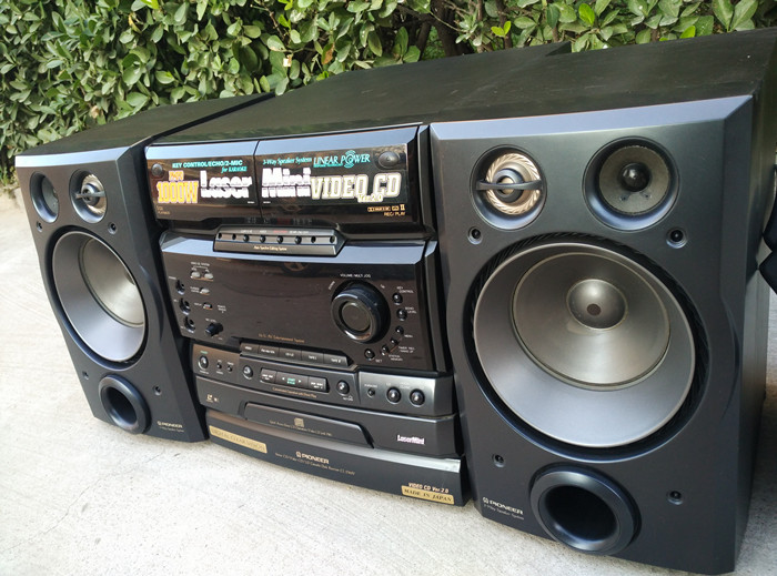 Pioneer Black Cyclone 760 audio piston metal diaphragm horn subwoofer enjoy computer audio bookshelf box