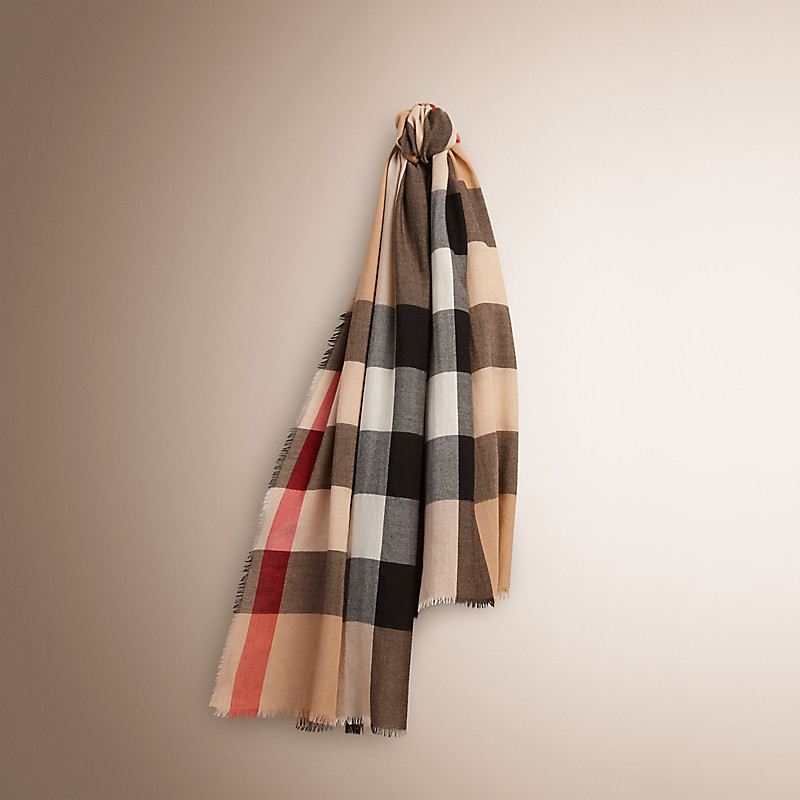 Burberry博柏利 轻盈格纹羊绒围巾 39929861