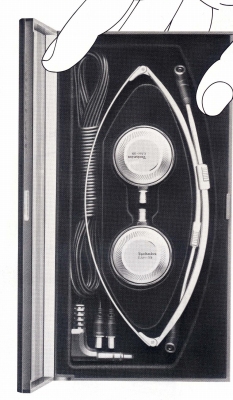 Collection of non-selling items: Panasonic Technics EAH-09 portable small headset