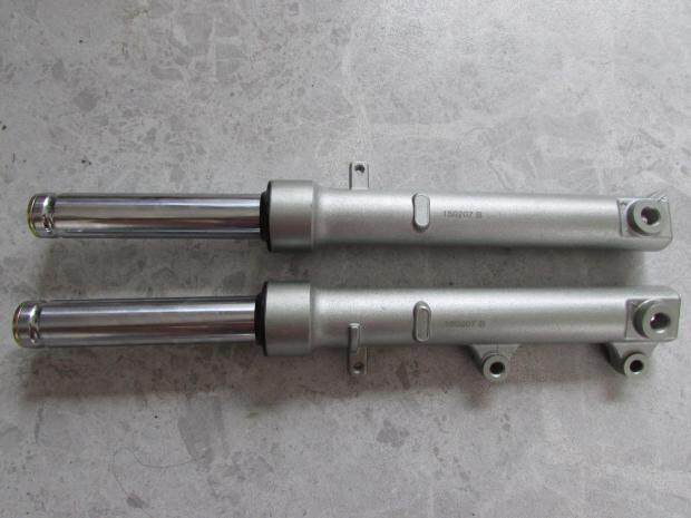 Lin Haiyuan factory Linhai U Ya 100T-12 honda LEAD125 front shock absorbing front