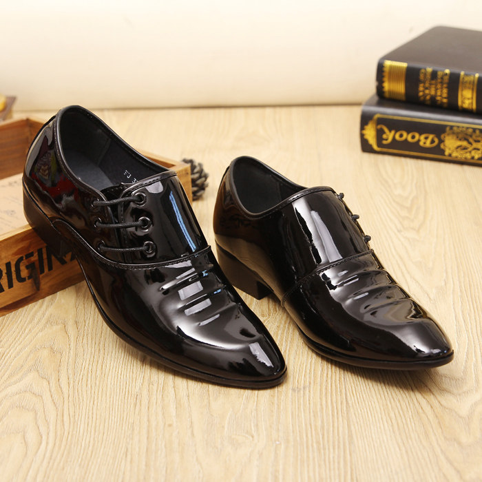 Autumn and winter new youth men's pointed leather shoes men's lace British style business hair stylist groom wedding shoes