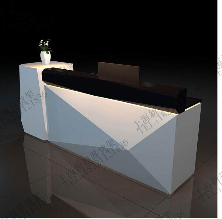 Simple and modern cash register corner clothing store special-shaped bar counter hairdressing salon beauty salon hotel reception reception