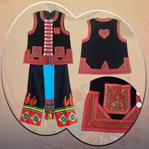 Yunnan minority clothing Yi ethnic mens suit stone forest fire to put the festival black embroidered into the fire and take the pants