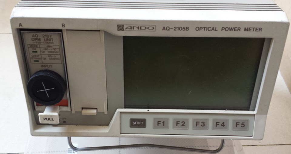 ANDO AQ-2105B optical power meter (physical figure) 
