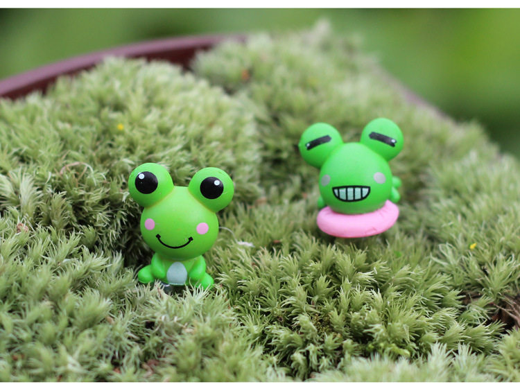 Big-eyed Frog 1 8*2CM