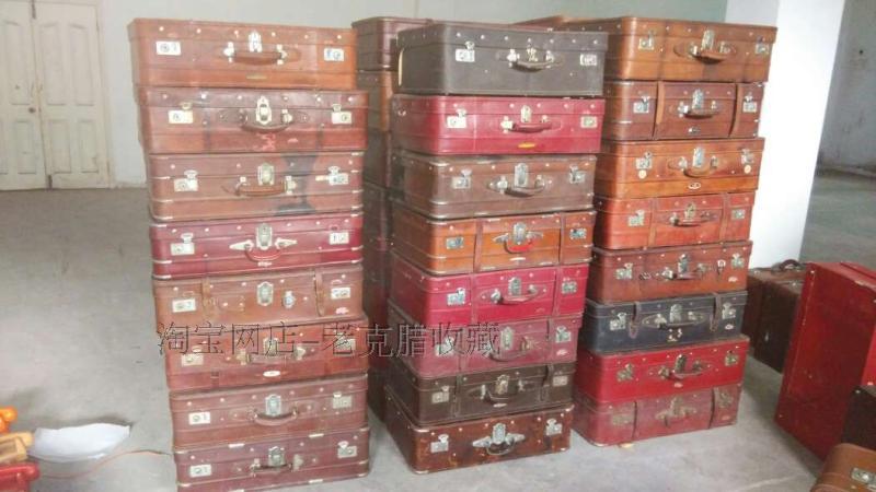 Old Objects Old Leather Case Old Leather Cow Leather Case Second-hand Leather Case Classic Nostalgia Decorative Shop Window Display Props