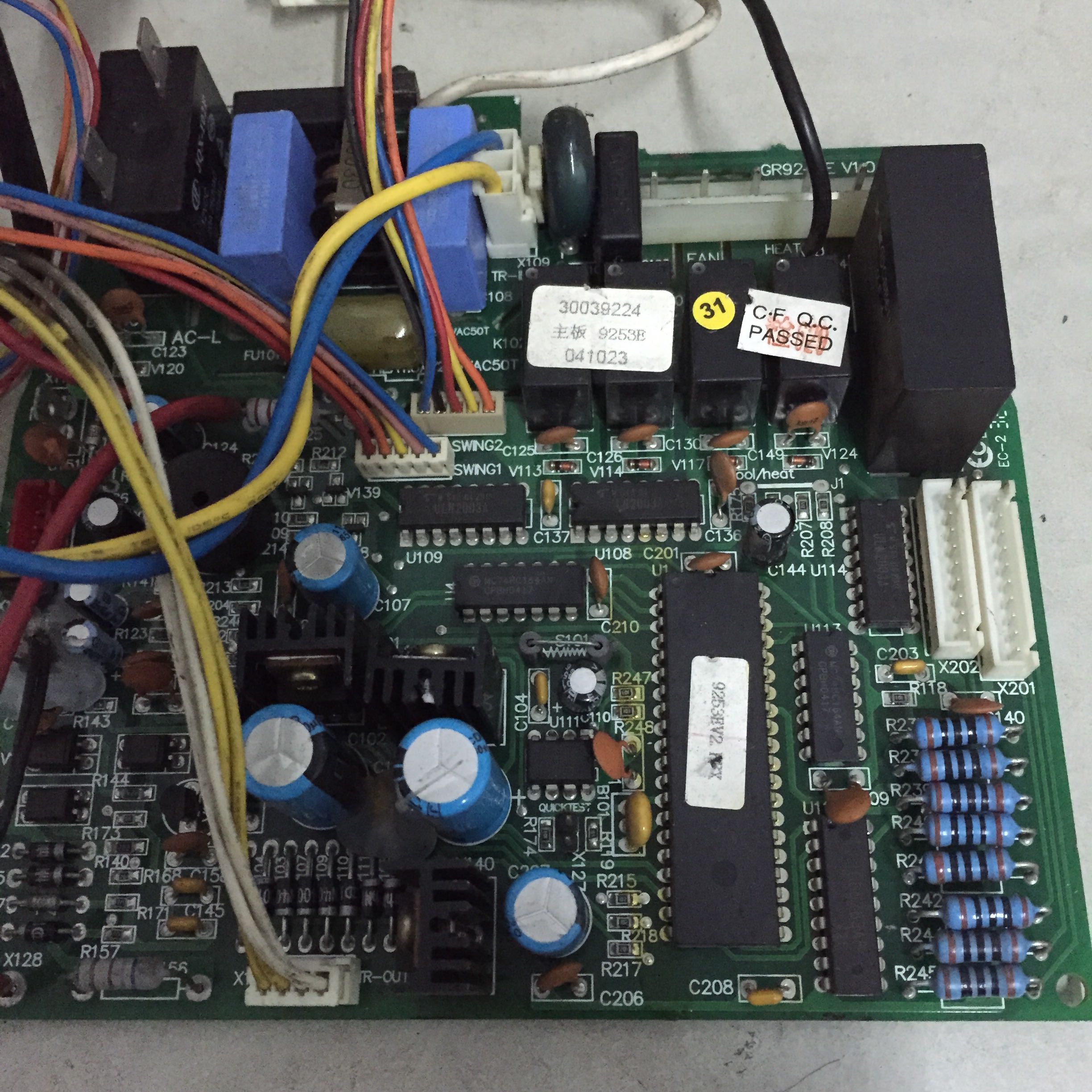 The original Gree air conditioning internal unit motherboard 9253E computer board 30039224 GR92-4E V1.0 041023