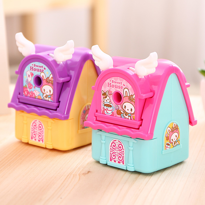 Deli pencil sharpener Cartoon cute male and female student pencil sharpener Hand pencil sharpener Pencil sharpener Primary school pencil sharpener