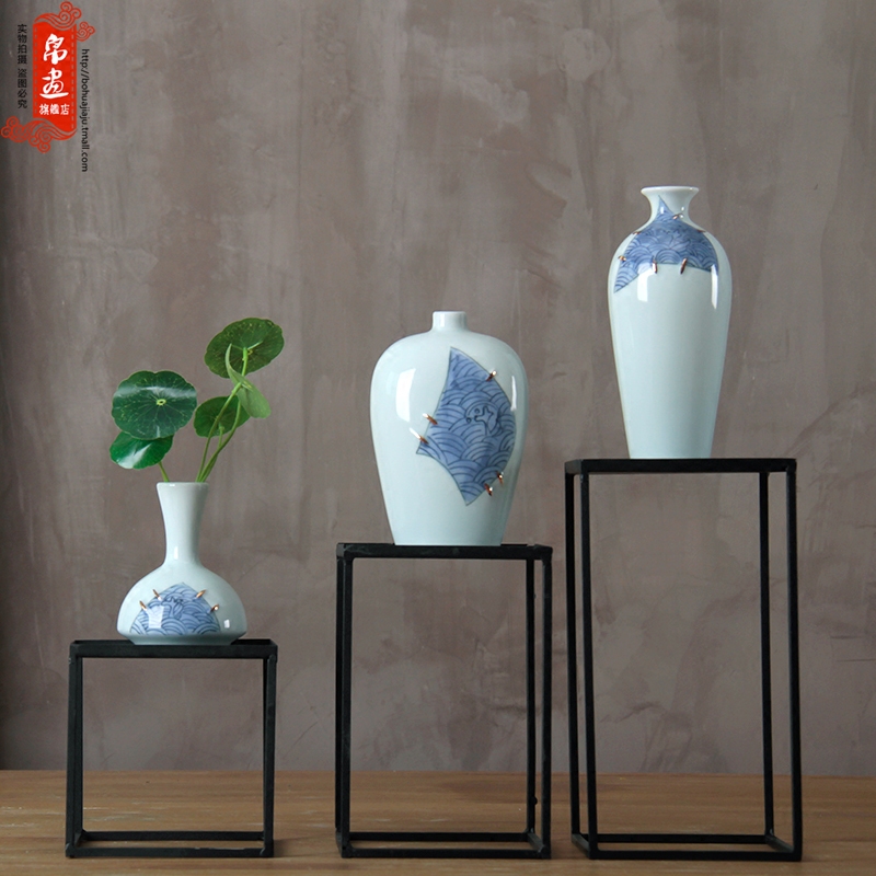 Jingdezhen ceramics flower implement Chinese penjing flower arranging, small white porcelain wine crafts home decoration