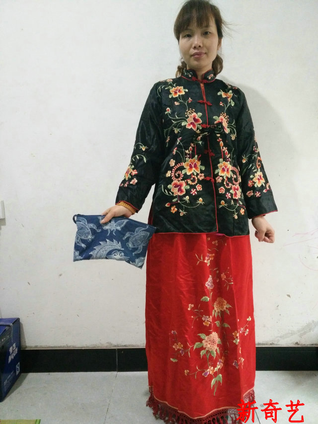 Old and embroidered Miao ethnic handmade embroidered piece minority hand embroidery old embroidered clothes two-piece set T412-Taobao