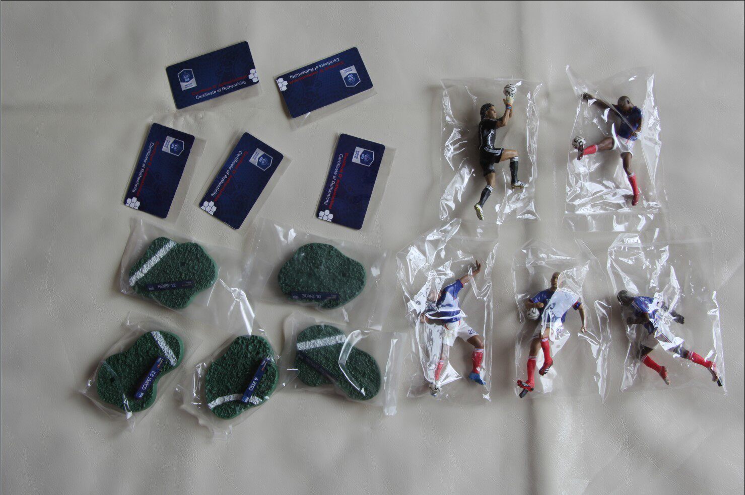 French national team FT CHAMPS Football man Puppet with a full set of 5 people combined (3-inch minimalist version) presents