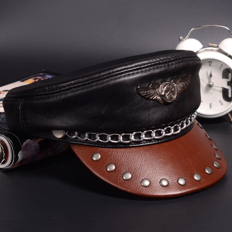 Genuine leather hat men and women winter buffalo leather flat top hat duck tongue cap autumn winter Harley locomotive hat black male and female