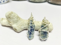  Already out(Back to that era No 109)JOs winding art cyanite drop earrings lone product