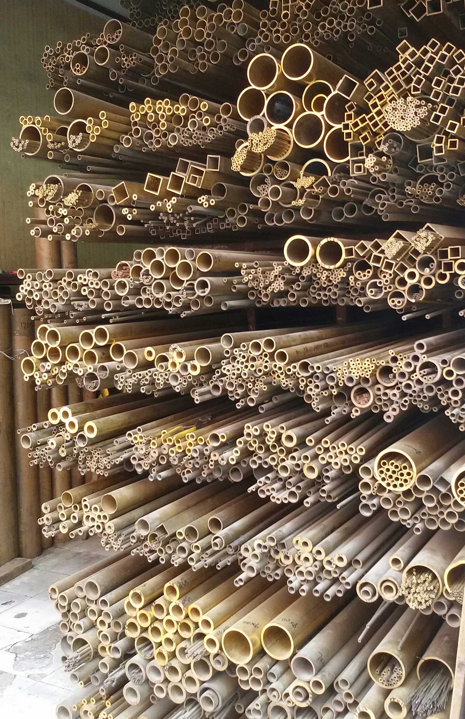 H62 brass tube outer diameter 3mm to 6mm wall thickness 0 5mm1mm outer diameter 8mm to 150mm various specifications are complete