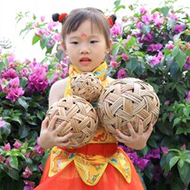 Hand-woven Cuju ball natural p-made takraw ball bamboo strips hydrangea ball props Myanmar decorative crafts ancient footwear