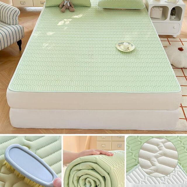 Ice silk mat cool mattress and fittings style summer Class A 2025 new D three-piece set student dormitory bed sheets can be machine washed