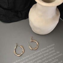 European and American metal texture cold wind earrings high quality minimalist earrings temperament trendsetter earrings women