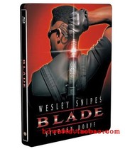 Zavvi Exclusive Iron Box-Blade (English UK)