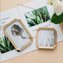 Hepburn family American light luxury Gold fashion Geometric creative photo frame pendulum Taipei European modern photo frame ornaments