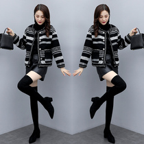 Tweed coat female small fragrant wind short loose ladies and cotton thick 2021 autumn and winter New Small Man jacket