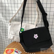  Hyuna style retro Japanese age-reducing flower oblique cross bag canvas bag womens single shoulder tooling small bag 2020 new trend