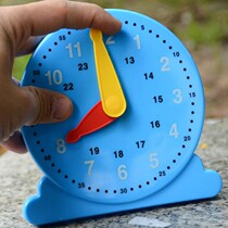 The teacher designated children to learn clocks and clocks to understand the time gear linkage hand clock Primary School students early education teaching aids