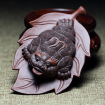 Famous pot Autumn Moon rich leaves Golden Toad purple sand tea play tea set ornaments Yixing purple sand toad tea pet