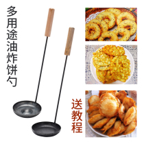 Black iron noodle spoon sweet potato noodle nest fried cake sea oyster cake oyster cake oyster cake scallion bumpy flat spoon