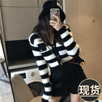 Autumn and winter new retro striped V-neck long-sleeved sweater womens French short loose and thin knitted cardigan top tide