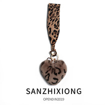 Personality BAO WEN love car keychain womens bag hanging small pendant plush ball peach heart key chain jewelry
