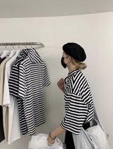 joycefuuu) Fashion matching single pint female blouse minimalist loose black and white striped high collar short sleeve T-shirt