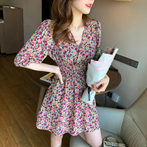 Korean retro floral dress female summer 2020 new small western style waist chiffon V-neck temperament short skirt