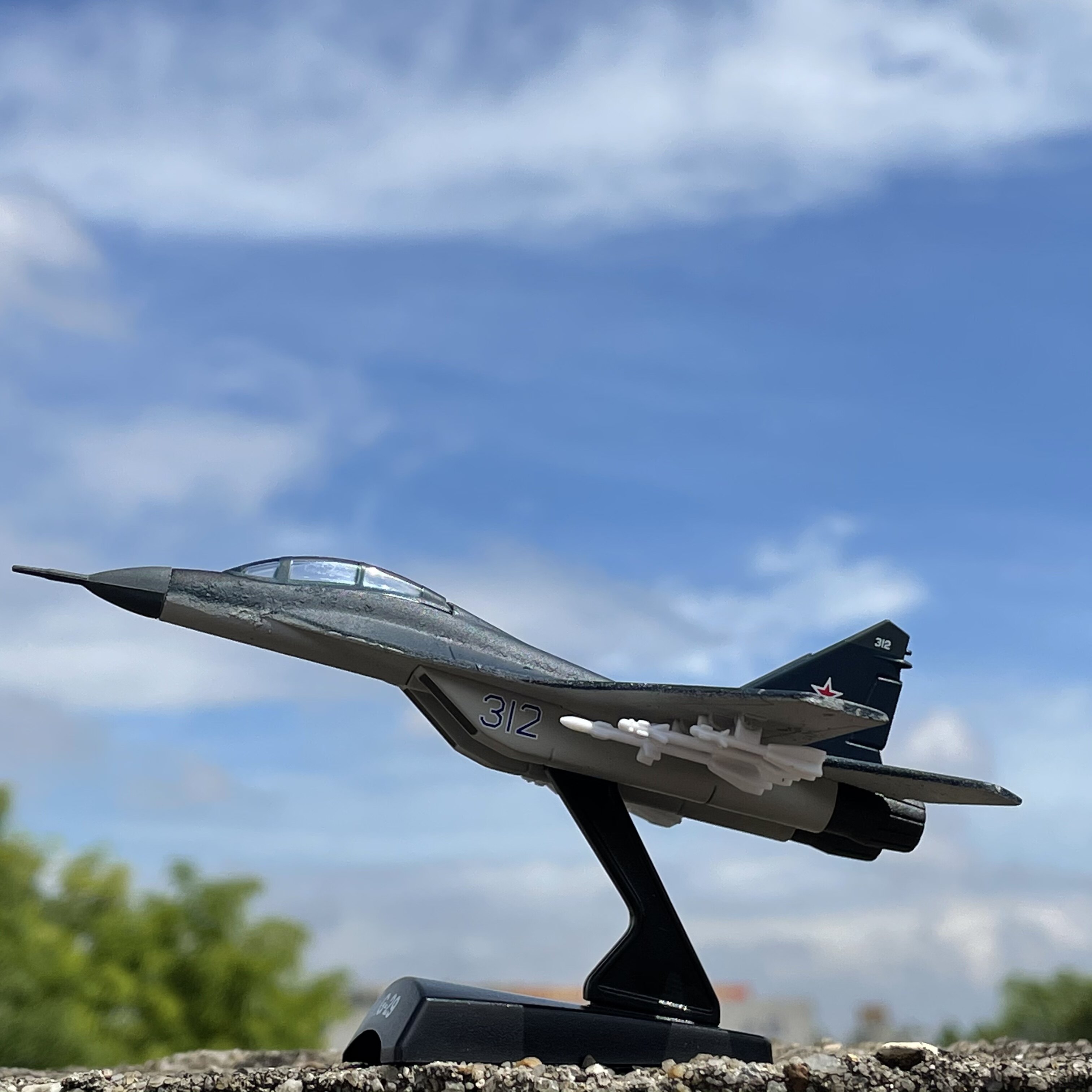 1:140 MiG-29 fighter alloy aircraft model military aviation model decoration