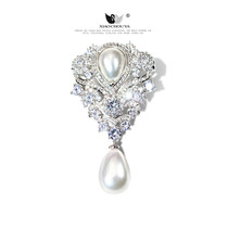 High-end coat brand accessories Pearl zircon micro-inlaid crown pendant brooch women suit pin jewelry