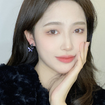 Temperament Joker Black Butterfly Earrings Female ins Personality Minor Design Earrings Advanced Retro Earrings Tide