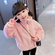 Girls coat autumn and winter 2022 new gas baby winter children wear lamb sweater plus velvet clothing
