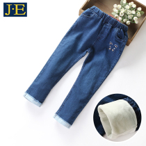 Girls plus velvet jeans 2020 new winter clothes childrens pants fashionable outside wearing foreign style thick big childrens trousers